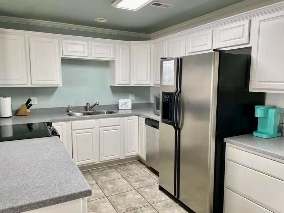 3 Bedroom Condo, Ocean Views & Short Walk To Beach! Oak Island Exterior foto